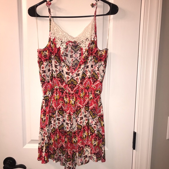 Patterned romper - Picture 2 of 2